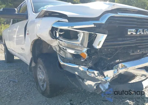 2021 Ram 2500 Big Horn 4X4 8' Box z USA, uszkodzony, nr VIN 3C6UR5JL1MG627828